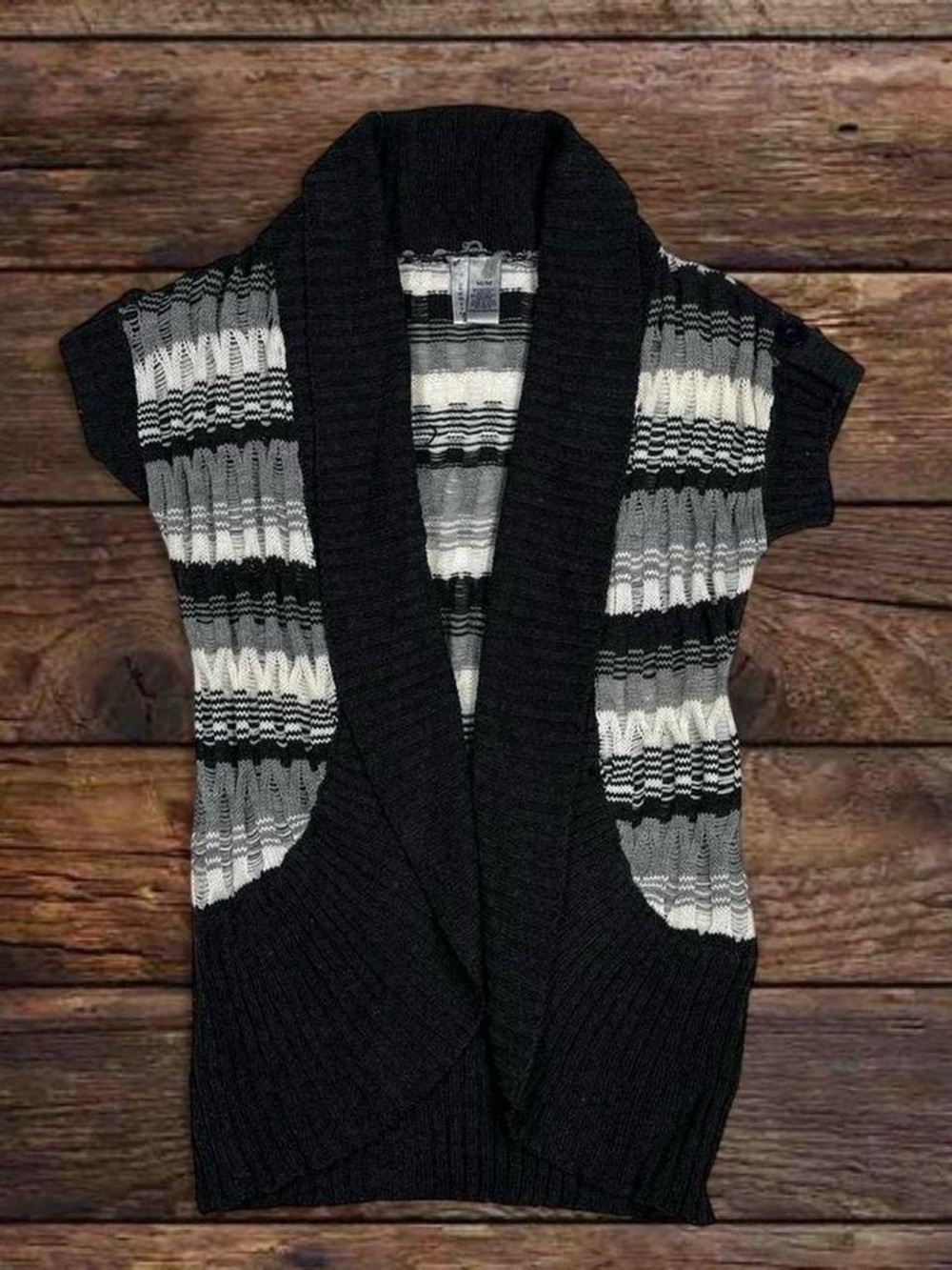 Daisy Black, Gray & White Short-Sleeve Open-Front Cardigan with Shawl Collar